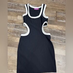 Edikted Black and White Ribbed Top